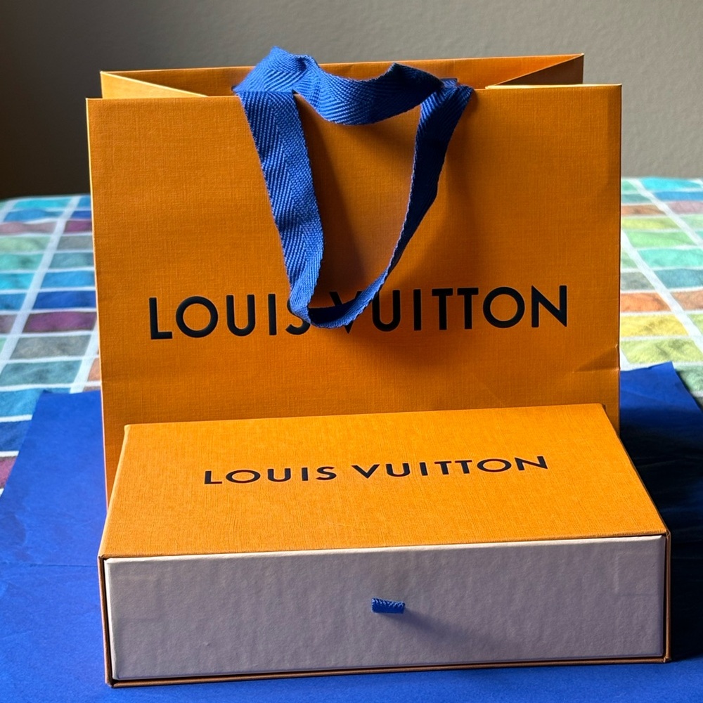🧡💙🧡 LOUIS VUITTON SHOPPING BAG AND GIFT BOX BUNDLE 🧡💙🧡 NWOT 🧡💙🧡